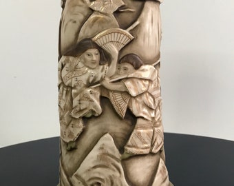 Elephant tusk vase in Saxony porcelain circa 1920