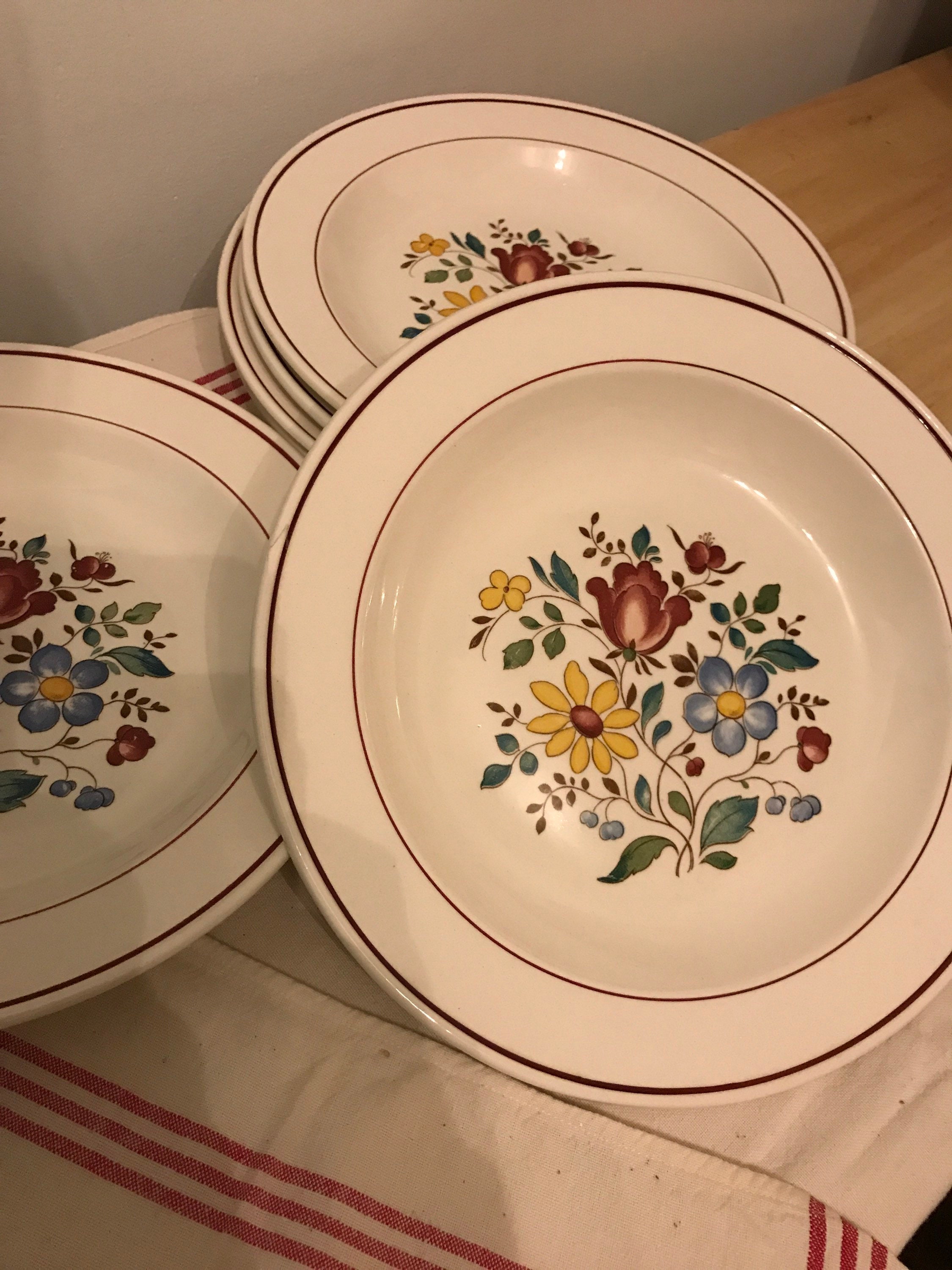 Six Assiettes Creuses Villeroy & Boch Décor Lyon, Circa 1950