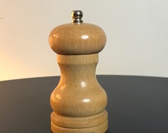 Cole and Mason pepper mill light wood vintage 1970