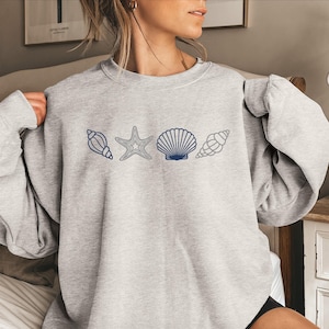 SeaShell Sweatshirt, Beach Sweatshirt, Summer Woman Sweatshirt, Tropical Sweatshirt, Aesthetic Sweatshirt, Ocean Lover Gift, Summer Sweater