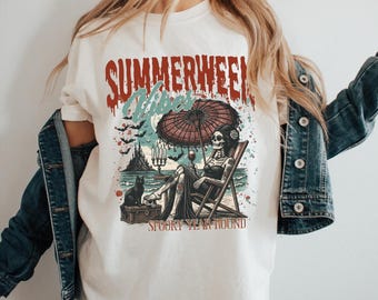 Summerween Gothic T-Shirt: Spooky Summer Halloween Tee