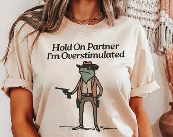 Cowboy Frog T-Shirt: Funny Western Animal Shirt