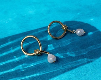 Modern Pearl Jewelry,  Elegant Pearl Earrings, Gold Earrings, Gift For Her, Drop Pearl Earrings