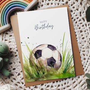 Fußball Geburtstagskarte Junge, Kicker Glückwunschkarte A6 grün Aquarell, Coole Klappkarte Kindergeburtstag Fußballfan Party Teenager