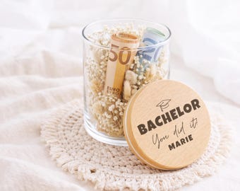 Personalisiertes Geschenk Bachelor Glas mit Gravur Bachelor Geschenkidee mit Namen Studium Abschluss Geldgeschenk Absolvent graviertes Glas