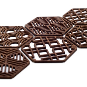Coasters for glasses, cups, pots made of wood laser cut in oak or walnut, set of 6 Geometric, table decoration, glass coasters