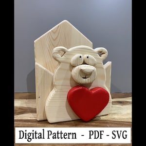 Valentine&#39;s Bear Planter Box: Scroll Saw Woodworking Plans (PDF, SVG)