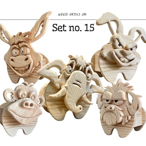 Puede incluir: Conjunto de cinco esculturas de animales de madera caprichosas, que incluyen un burro, un conejo, un elefante, un mono y un perro. Cada escultura está tallada en madera de color claro y presenta expresiones faciales exageradas. Se muestra el texto "Set no. 15".