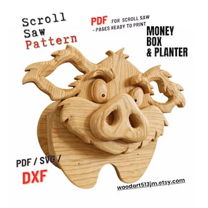 Puede incluir: Un patrón de sierra de calar de madera para una hucha y una jardinera, con forma de cabeza de jabalí de dibujos animados. El diseño incluye el texto "Scroll Saw Pattern", "Money Box & Planter" y "PDF for Scroll Saw - Pages Ready to Print."