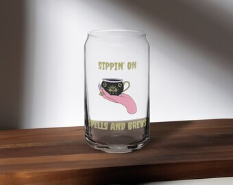 Tazza di vetro della birra della strega