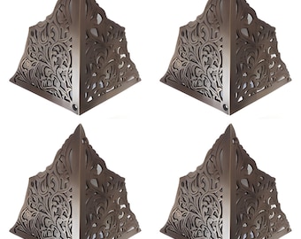 Lote de 4 protectores de esquina de latón macizo de 5 pulgadas con diseño de flores victorianas talladas en espiral para mesa, armario o baúl.