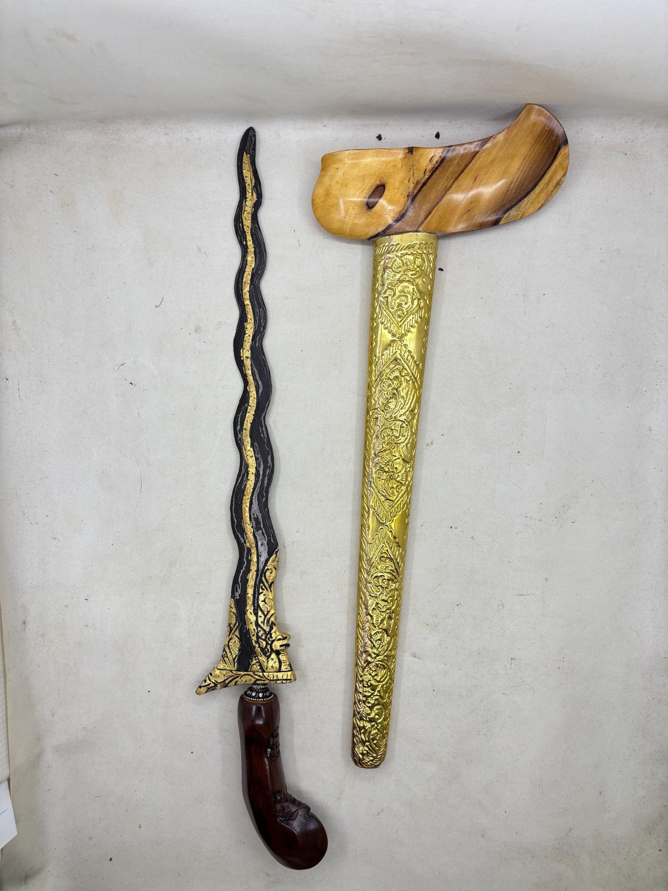 波状の刃のダガー　クリス　インドネシア Javanese kris sword - Etsy 日本