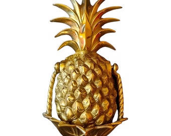 Heavy Solid Brass Pineapple Door Knocker - 10&quot; Inch Polished Brass Knocker - Stunning heavy front door banger - Polished Brass (Gold)