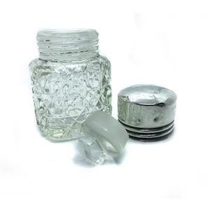 Crystal perfume bottle with hallmarked silver top, maker&#39;s mark by William Vale & Sons