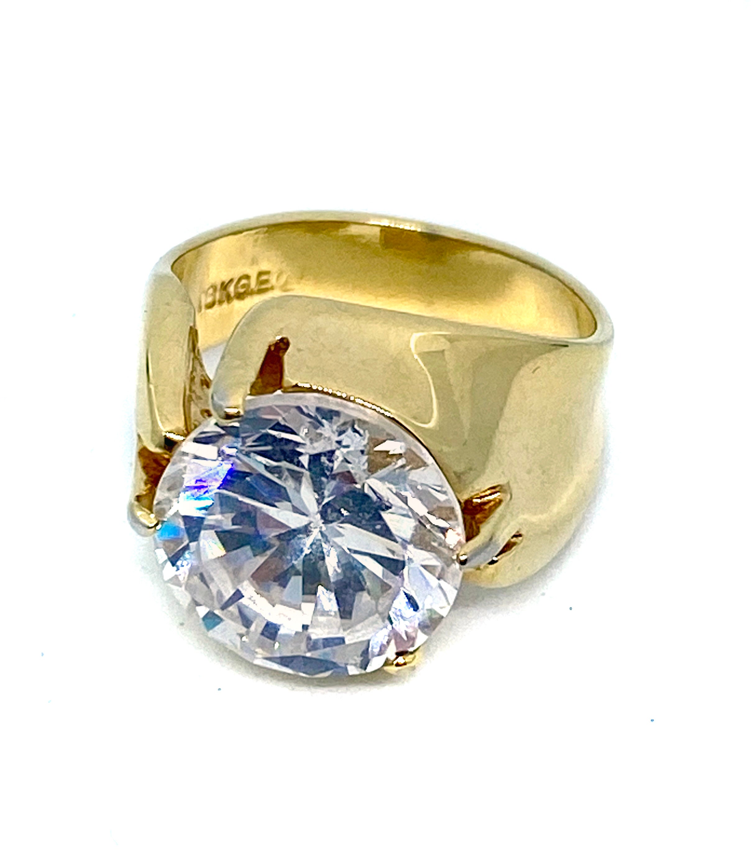 Vintage 18k GE Gold Ring W White Rhinestone Size 5 Signed Vintage 18k GE Gold Ring W White Rhinestone Size 5 Signed
