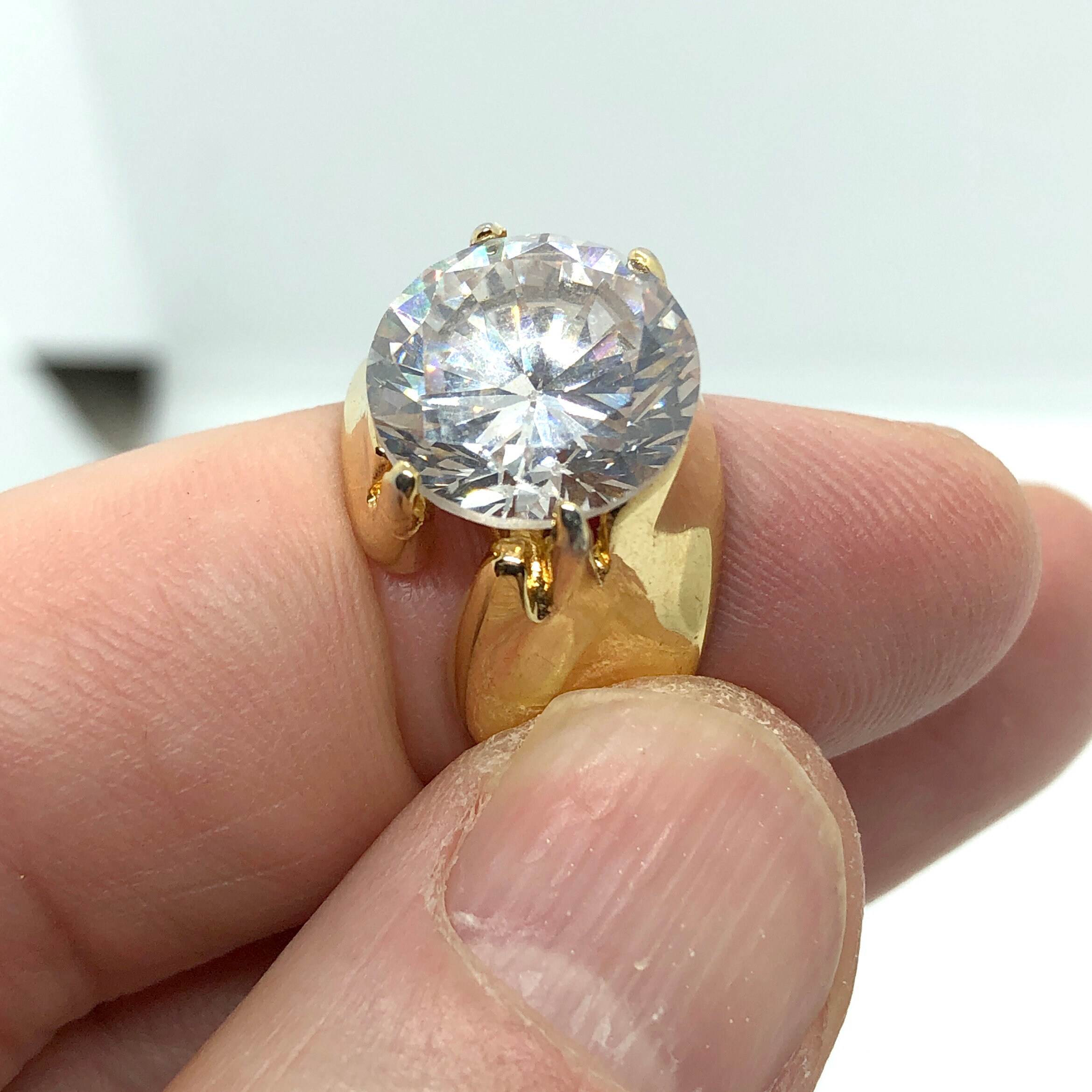 Vintage 18k GE Gold Ring W White Rhinestone Size 5 Signed Vintage 18k GE Gold Ring W White Rhinestone Size 5 Signed