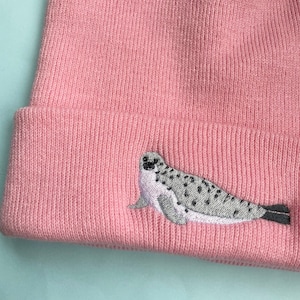 Gorro de foca bordado, cachorro de foca, bordado, gorro de foca, gorro, vegano, gorro de león marino, gorro de foca, foca bordada