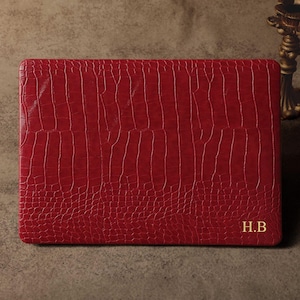 Red Faux Leather Crocodile Print Case, Retro Hard Case for Macbook Air 11/12/13/15 Pro 14/16, All New MacBook M4 M5 2026 Laptop Case