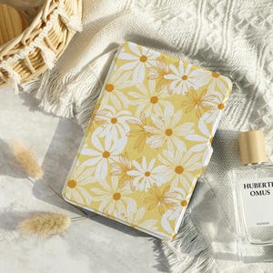 Chrysanthemum Kindle Case, Paperwhite 6.8&quot;Case, kindle 10th 11th, Personalization Kindle Paperwhite Cover, All New Kindle Case 2022
