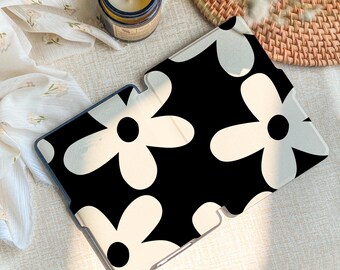 Black White Flowers Personalized Kindle Case, Kindle Paperwhite Cover, Initials Engraving Case for 10th 11gen, Paperwhite 2021 2022 Kindle