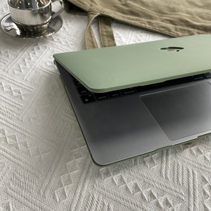 Housse vert kaki pour MacBook Pro 14 16 M1, étui MacBook Pro 13 15 16, A2337 A2338, nom personnalisé, ordinateur portable, bureau, cadeau universitaire image 9