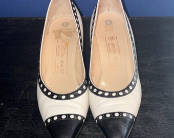 Vintage Bruno Magli Spectator Pumps Navy & White Made in Italy Size 8AA
