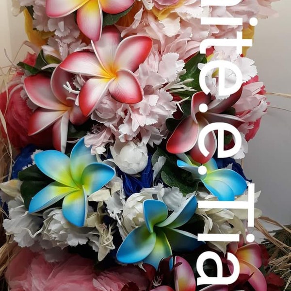 Couronnes de fleurs tahiti en tissu avec fleurs de lotus accompagnées de trois tipaniers colorés