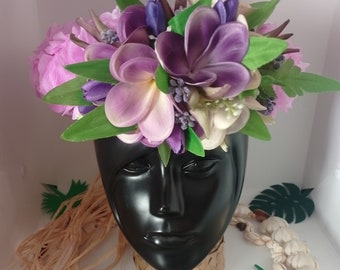 Purple crown with 7 realistic-touch purple tipaniers