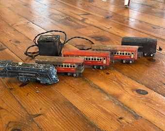 Vintage Lionel Lines Train Set - Tinplate Locomotive - Pre War 1930s - Made in USA - Collectible Trains