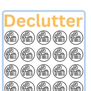 Puede incluir: Un juego de limpieza con una ilustración en blanco y negro de una persona limpiando. El tablero de juego tiene 36 círculos con la ilustración en cada círculo. El tablero de juego está sobre un fondo blanco con la palabra "Declutter" en letras naranjas en la parte superior. La parte inferior del tablero de juego tiene una imagen de una habitación con una estantería, una silla, una guitarra, una maleta, una planta y un espejo con un vestido colgado. El texto "=$" está debajo de la ilustración de la persona que limpia y el texto "Saved = $" está debajo de la imagen de la habitación.
