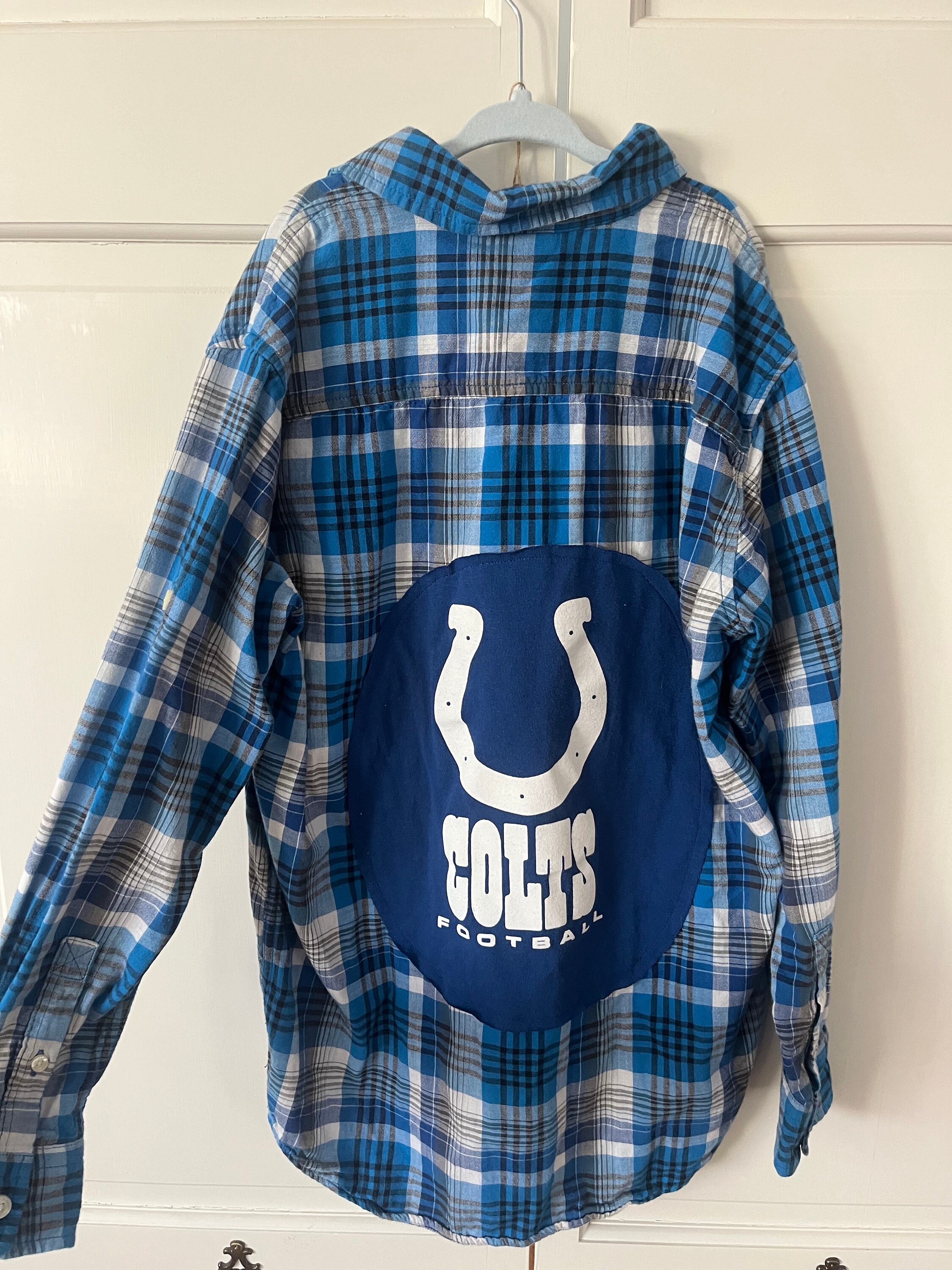 colts dress shirt Columbia Men's Indianapolis Colts Blue Slacktide Short Sleeve Shirt, XL