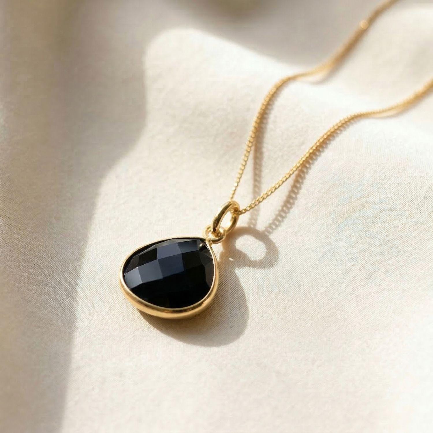 オニキス(染色) ネジ式 ゴールド ハンドメイド ネックレス 本物のブラックオニキスネックレスゴールド、クラシックで上品な