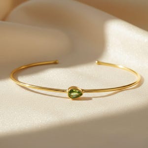 18ct Gold Vermeil Green Peridot Bangle, Peridot Crystal Bracelet, August Birthstone Bangle, Gemstone Bangle, Birthstone Bracelet