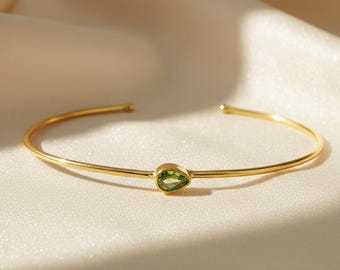 18ct Gold Vermeil Green Peridot Bangle, Peridot Crystal Bracelet, August Birthstone Bangle, Gemstone Bangle, Birthstone Bracelet