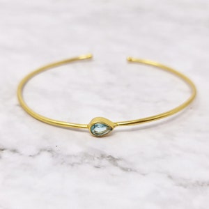 Gold Vermeil Blau Aquamarin Armreif, Aquamarin Armband, März Birthstone Armreif, Edelstein Armreif, Geschenk für sie