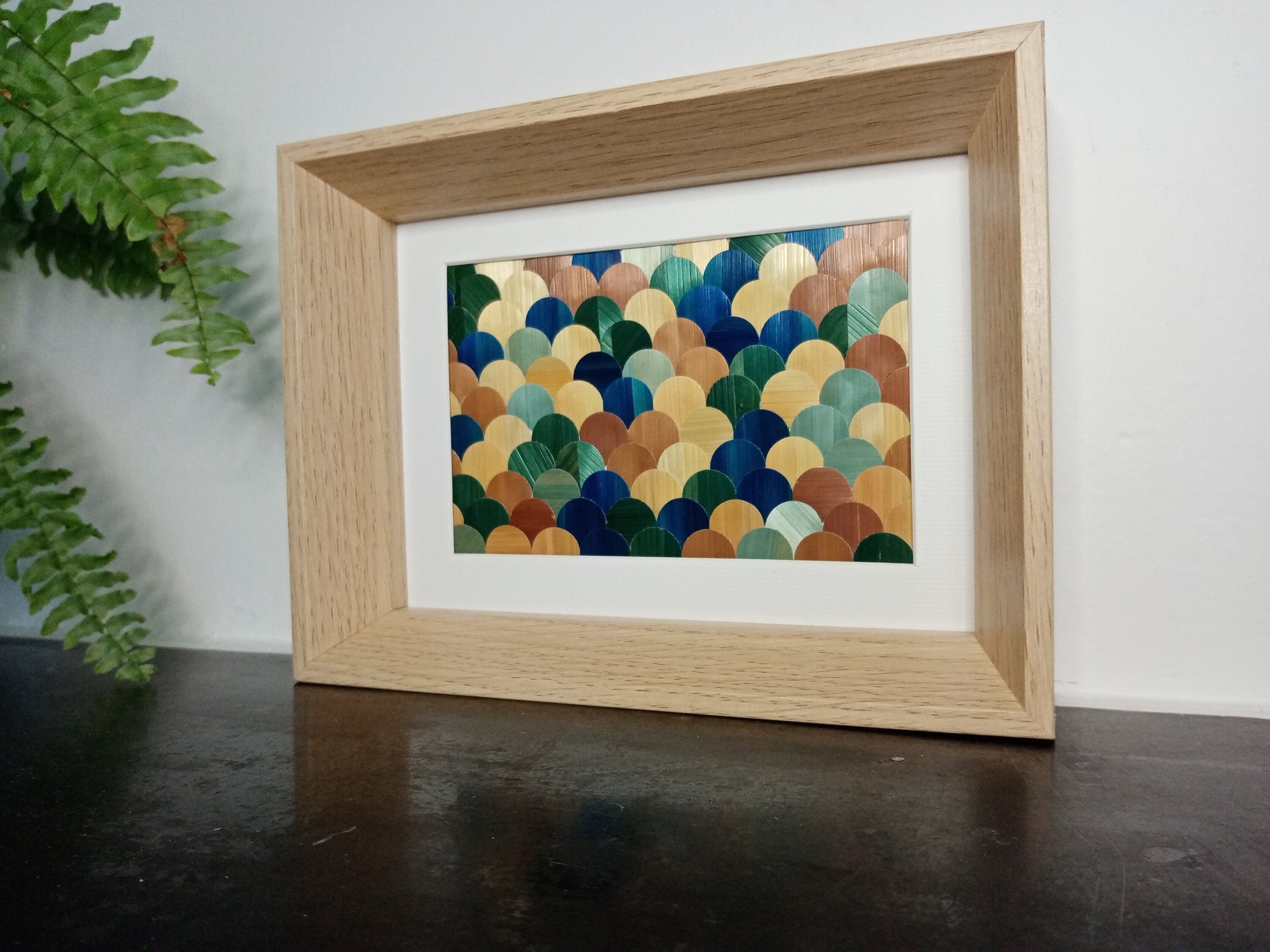 Tableau en Marqueterie de Paille, Motif Écailles.