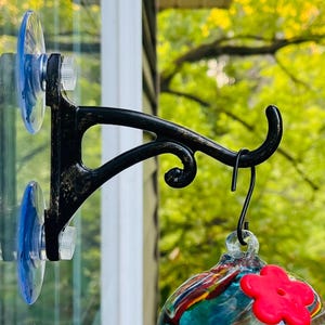Hummingbird Feeder Hook for Hanging Window Hook for Feeder Outdoor Metal Hook for Bird Feeder Planter Hook Shepherds hook with Suction Cups