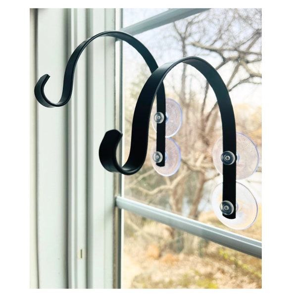 2 pack Suction Cup Window Hanger Hang Plants Indoor or Outdoor Bird Feeder Hanger for bird Feeders Strong Suction Cup Window hook for Plants