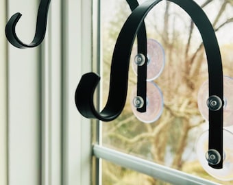 Paquete de 2 colgadores de ventana con ventosa para colgar plantas en interiores o exteriores. Colgador para comederos de pájaros. Gancho de ventana con ventosa fuerte para plantas.