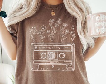 Growing A Tiny Human Comfort Colors Wildflower Cassette Tape Shirt Im Pregnant Expecting Mom Gift Pregnancy Reveal Baby Announcement Ideas