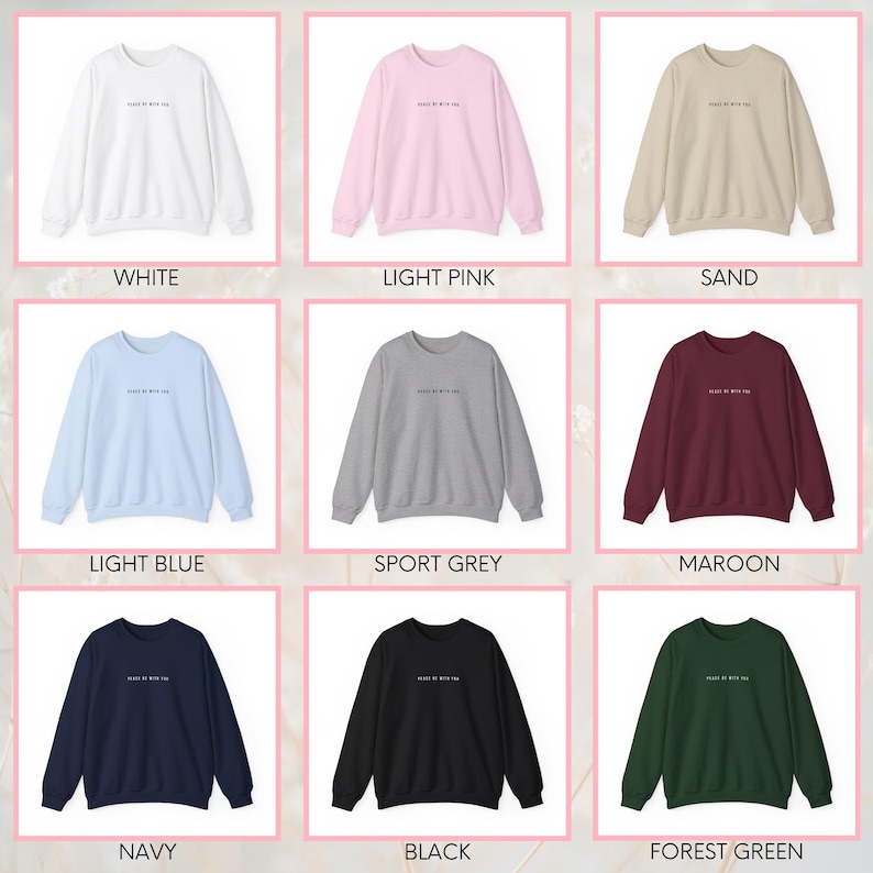 Pu&ograve; includere: Un set di dieci felpe con collo a girocollo in vari colori, tra cui bianco, rosa chiaro, sabbia, azzurro, grigio sportivo, bordeaux, blu navy, nero e verde bosco. Ogni felpa presenta una piccola grafica di testo centrata che dice "Made By Me".