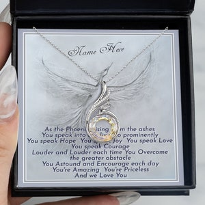 Nom personnalisé Rising Phoenix collier félicitations bijoux de mariée cadeau de fiançailles pour femme, cadeau fille, cadeau d'amant du phénix avec carte