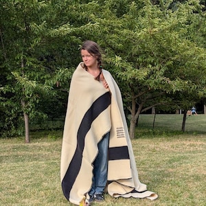 Hudson’s Bay Ivory White Wool Blanket, Replica, Point Throw, Twin size, Thick wool blanket, Cream blanket, Canada White Black Stripe Blanket