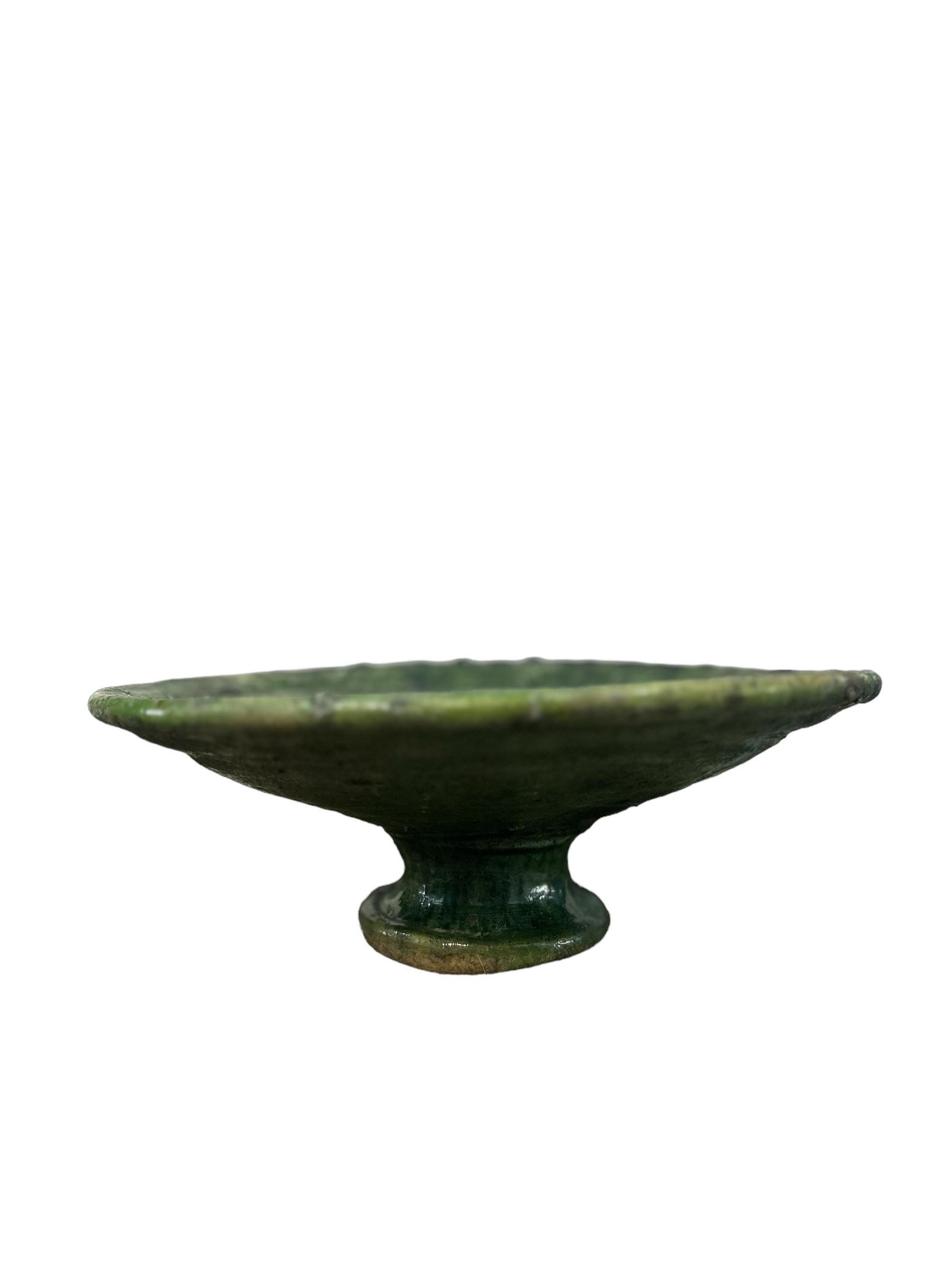 Green salad bowl plate with foot in tamegroute, Azemmour model