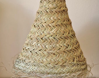 Pendant light cone with fringes in natural fiber H40 model Sefrou