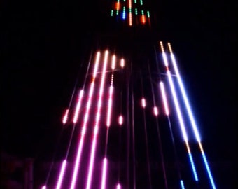 Secuencia navideña a "Rockin Around the Christmas Tree" para un árbol de tiras CCR o Smart Pixel de 12 tiras con estrella de 6 canales en la parte superior.