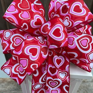 Valentine’s Day bow, hearts bow, Valentine pink and red hearts bow, valentines wreath bow, valentines lantern bow
