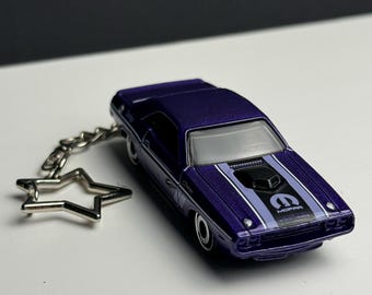 1970 Dodge Hemi Challenger Keychain, Diecast Metal, 1/64th Scale Muscle Car Keyring