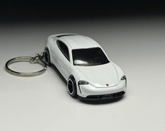 Llavero Porsche Taycan Turbo Hot Wheels Matchbox