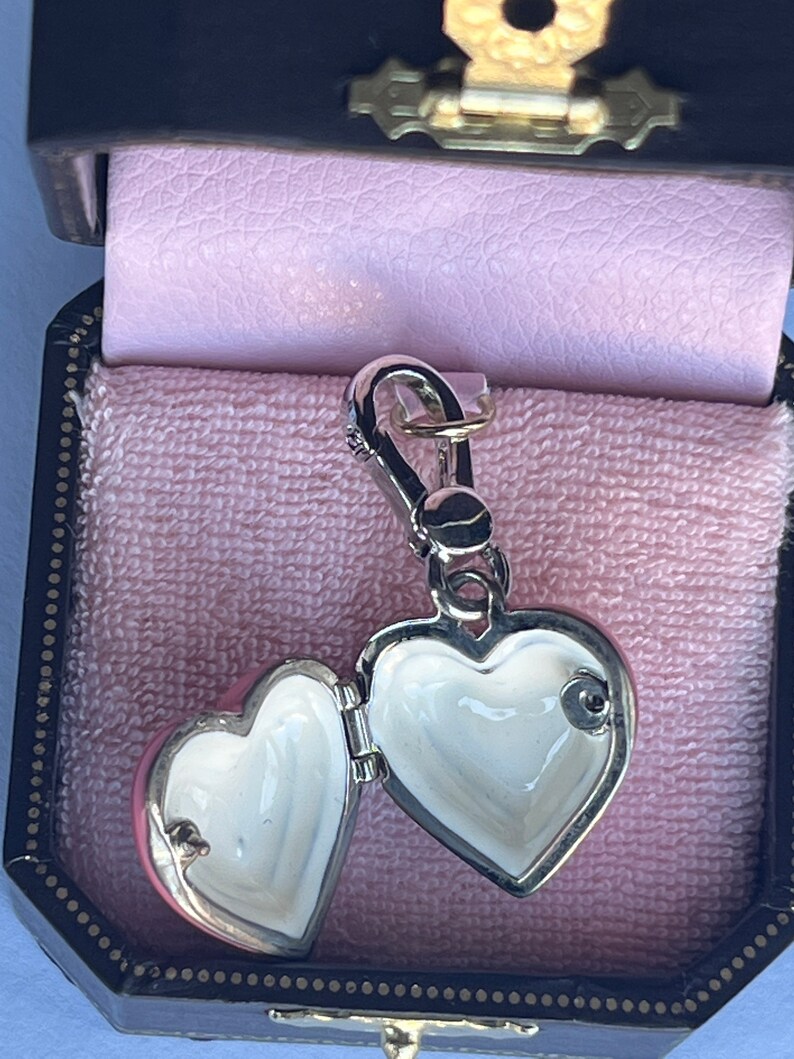 Brand New RARE Juicy Couture HEART CROWN Locket Bracelet Charm image 4